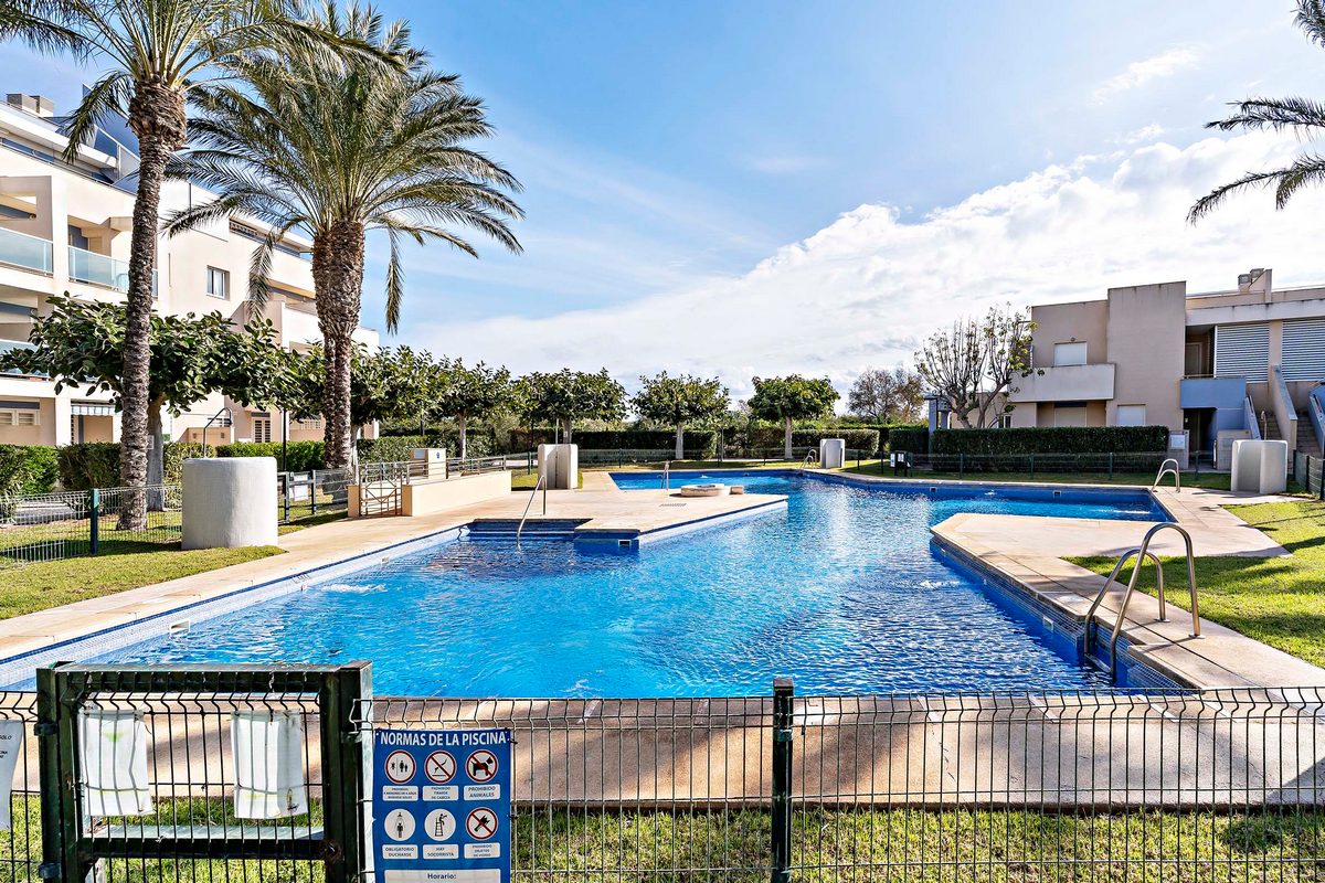 Modern 2-bedroom apartment, Complex Oasis, Playa Serena Su