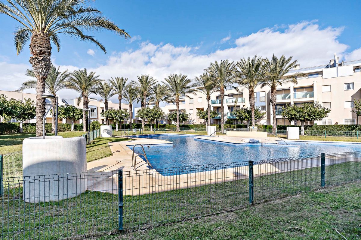 Modern 2-bedroom apartment, Complex Oasis, Playa Serena Su