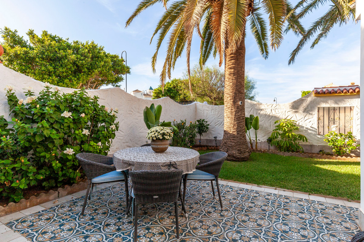 Completely renovated villa, Pueblo Andaluz Complex