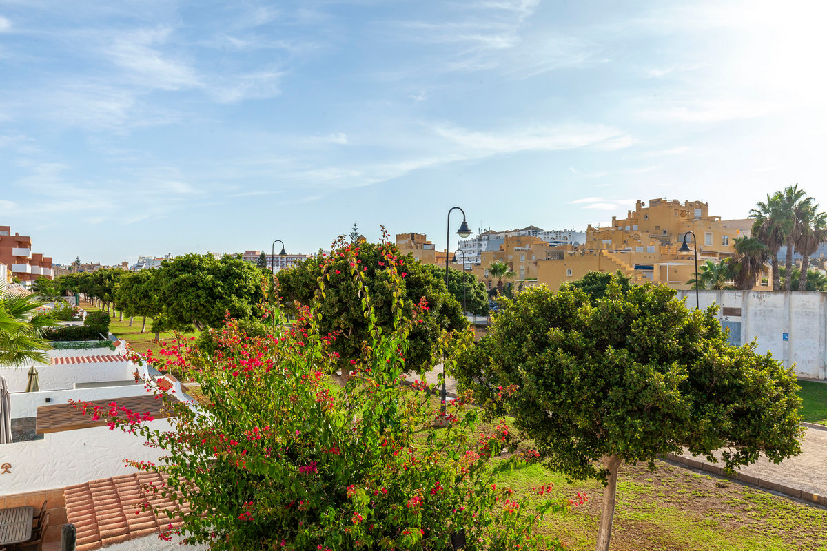 Villa completamente ristrutturata, complesso Pueblo Andaluz