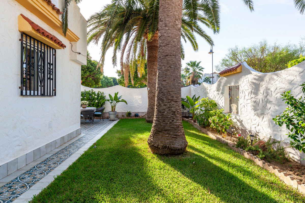 Completely renovated villa, Pueblo Andaluz Complex