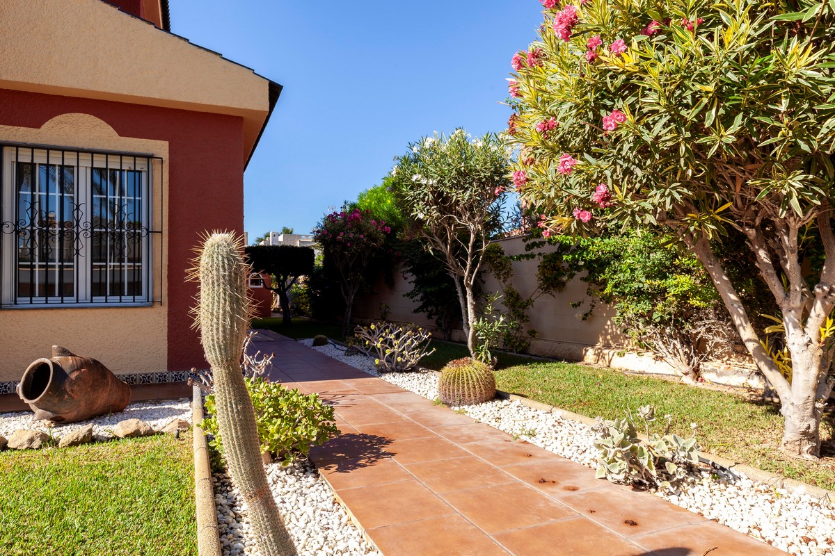 Detached villa in a prime location for an unbeatable price