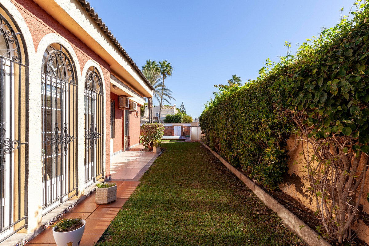 Detached villa in a prime location for an unbeatable price