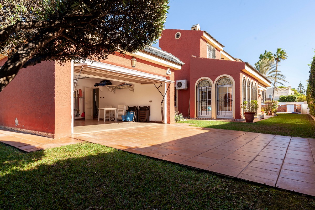 Detached villa in a prime location for an unbeatable price