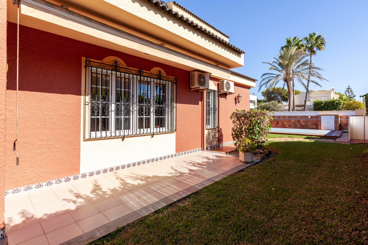 Detached villa in a prime location for an unbeatable price