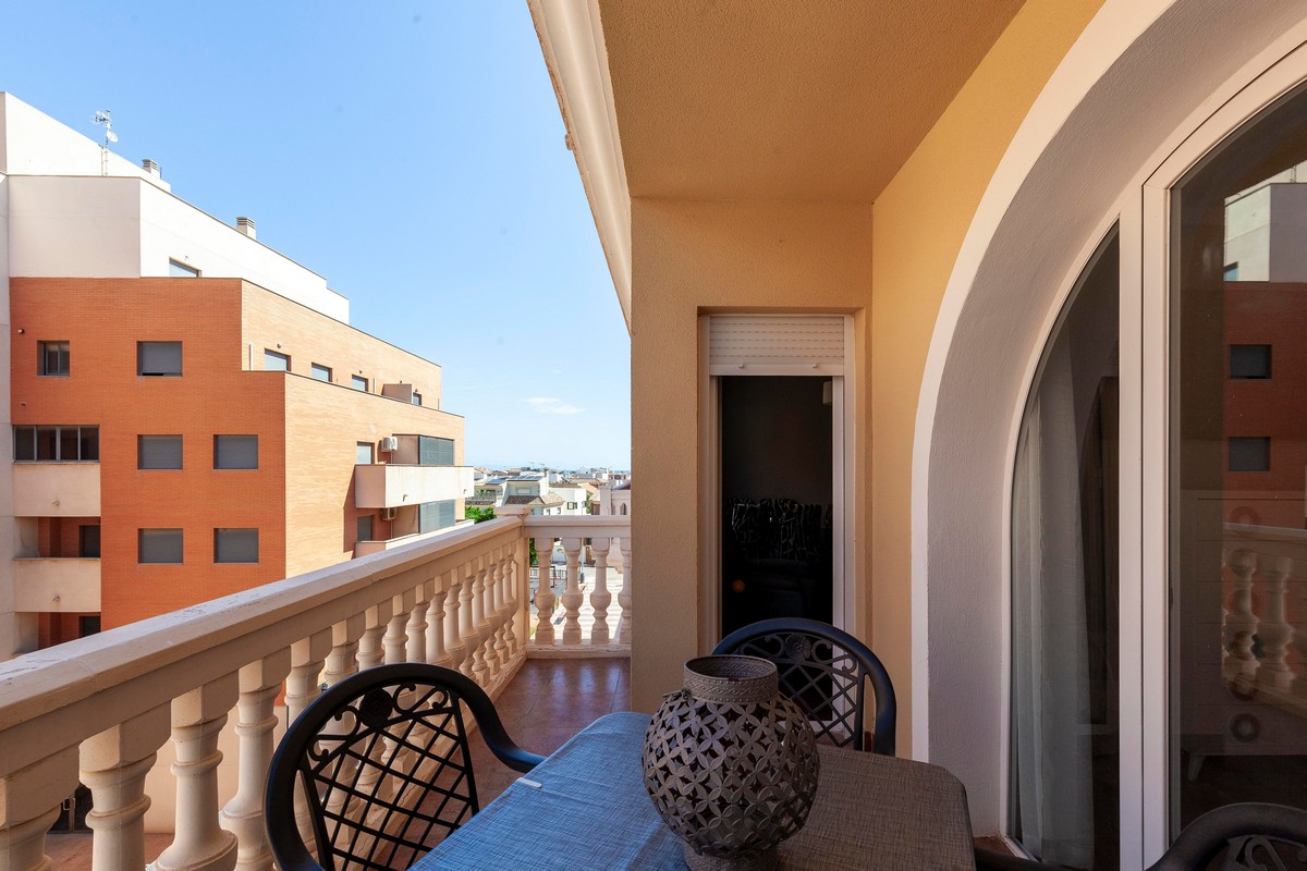 Spacious apartment in Palazzo Vivaldi, Urb. Las Salinas