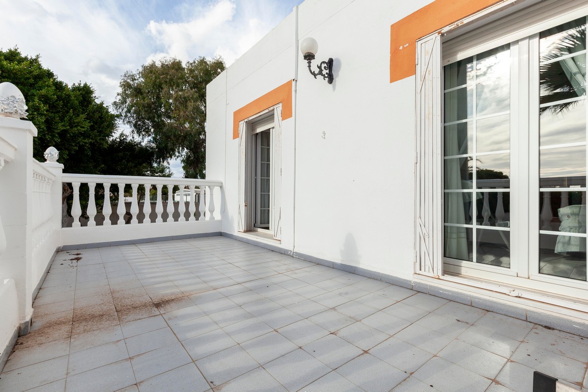 Detached villa in a prime location for an unbeatable price