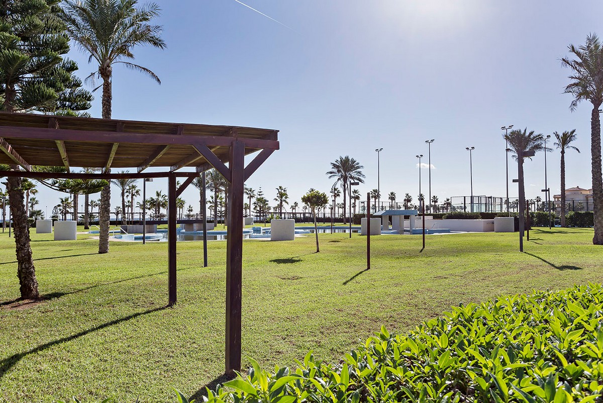 Attico Duplex nel Complesso Marina Serena Golf, prima linea della spiaggia