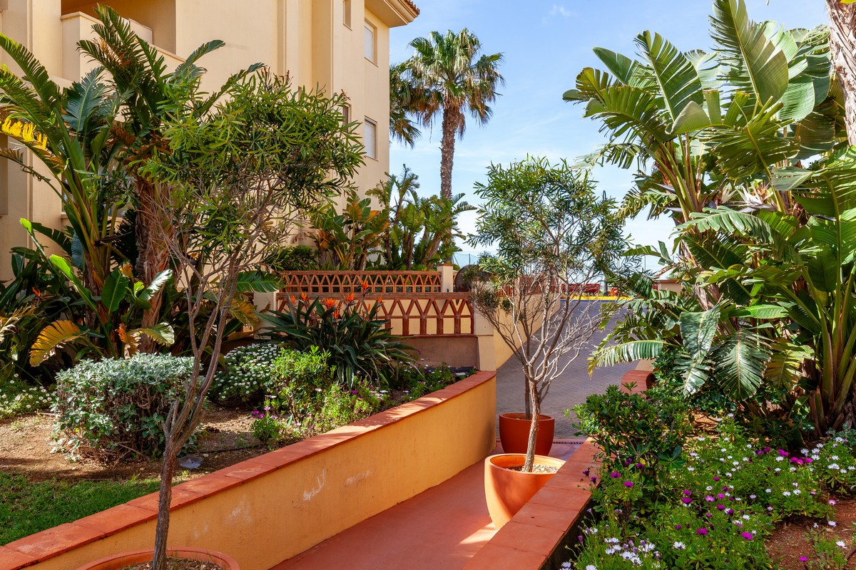 Penthouse, Complex “Villa Romana”, 1st Beachline, Urb. Playa Sereba Sur